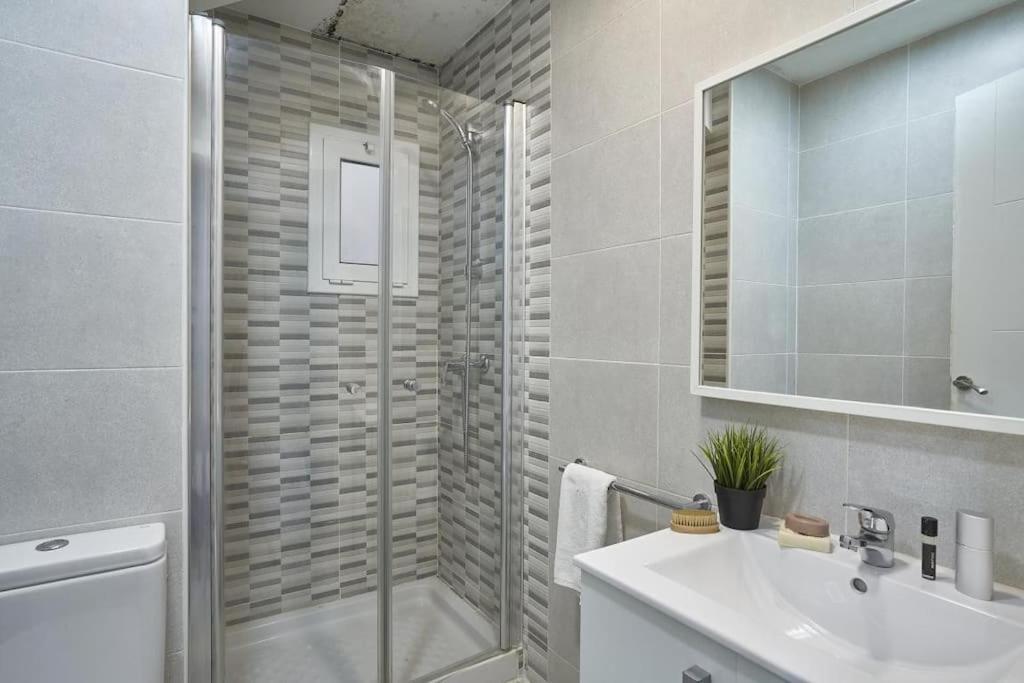 Bebarceloner Sant Andreu Apartments - 3 Bedrooms Екстер'єр фото