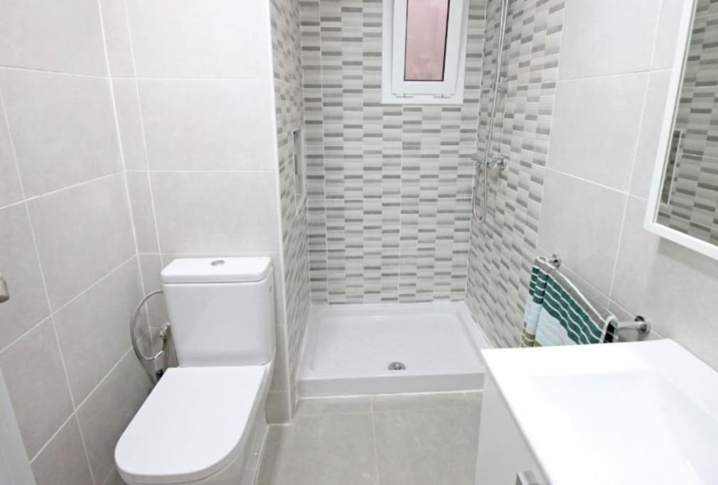 Bebarceloner Sant Andreu Apartments - 3 Bedrooms Екстер'єр фото